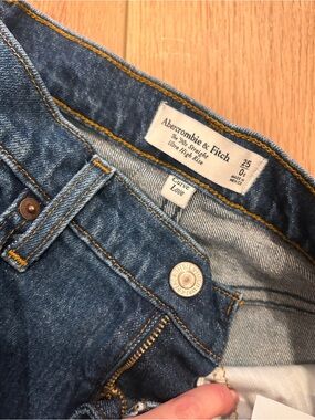 Abercrombie & Fitch Women's Dark Blue Slim Straight Jeans